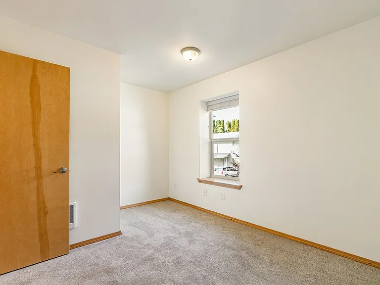 3343 Northwest Ave — Photo 16