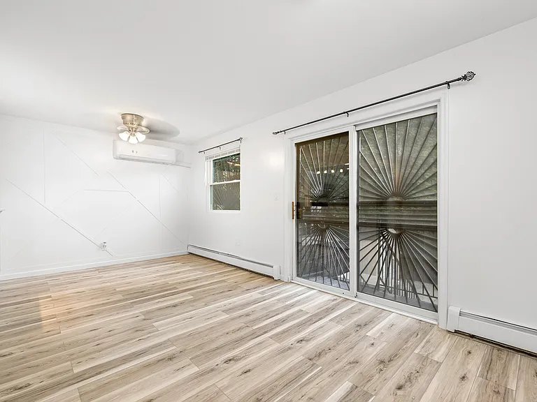 16 N Portland Ave #2 — Photo 5