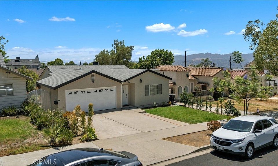 1st image of 924 E Tujunga Ave
