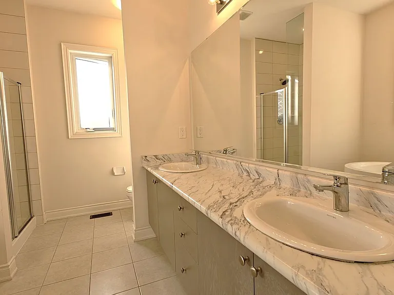 1538 Devine Point — Photo 21