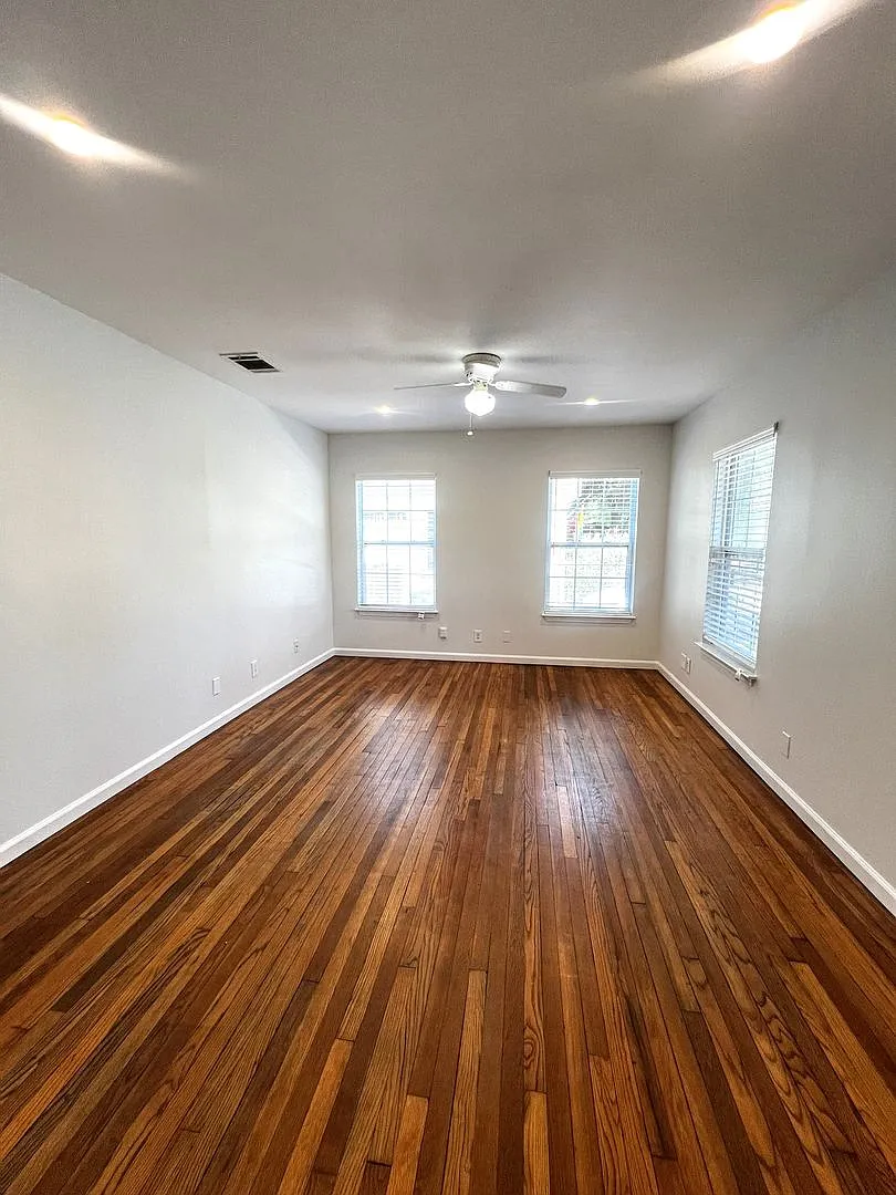 3/2 Home - Awesome East Austin Location — Photo 4