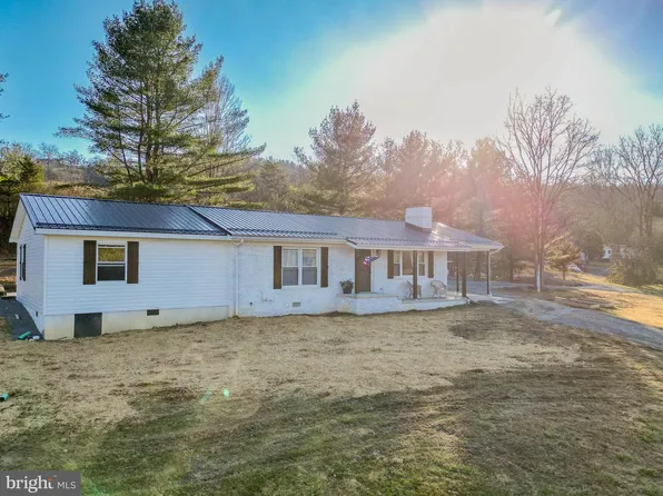 245 Oakwood Estates Rd, Franklin, WV 26807