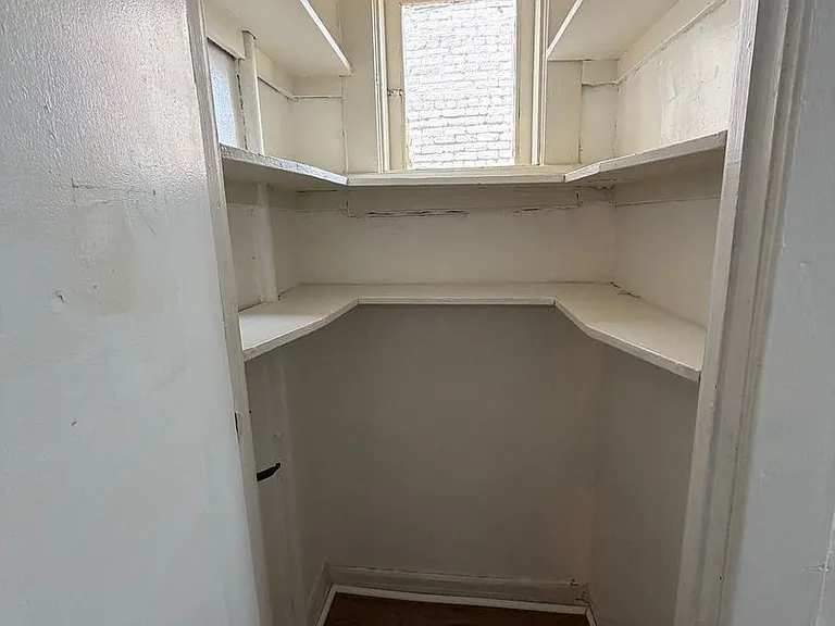 2327 Floyd Avenue — Photo 32