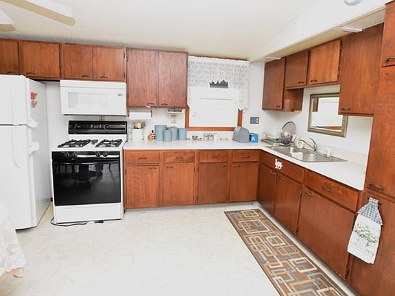 2nd image of 117 Walker Dr