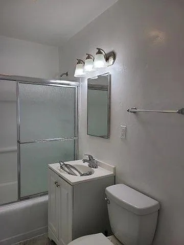 4142 1/2 Estrella Ave — Photo 11