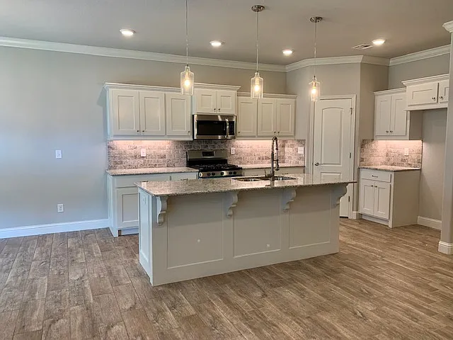 5601 Sapphire Dr — Photo 6