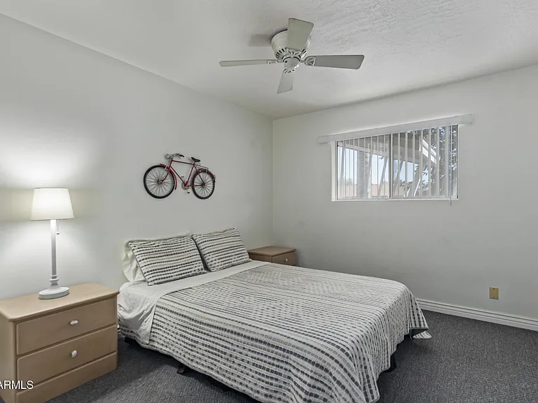 106 E Geneva Dr — Photo 15