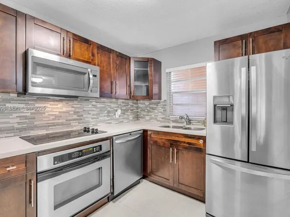 9431 Live Oak Pl, Fort Lauderdale, FL