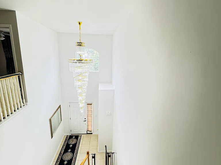 100 Pine St #9 — Photo 44