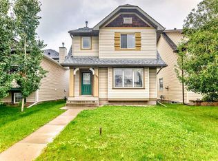 135 Copperstone Grv SE, Calgary, AB T2Z4X8