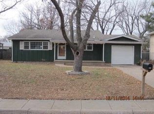 617 N Edgewood Dr, Mulvane, KS 67110
