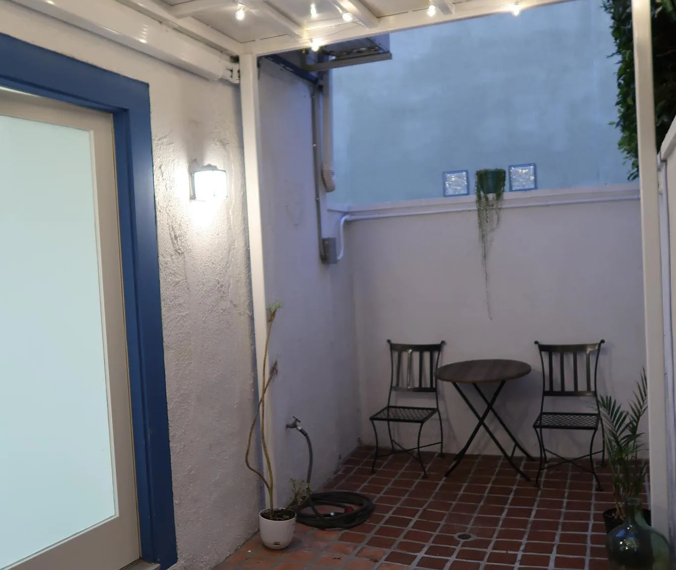 Studio, 375 sqft, $2,300 — Photo 3
