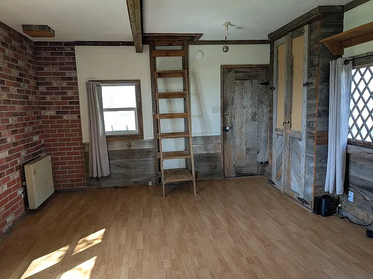 415 Grantsdale Rd — Photo 4