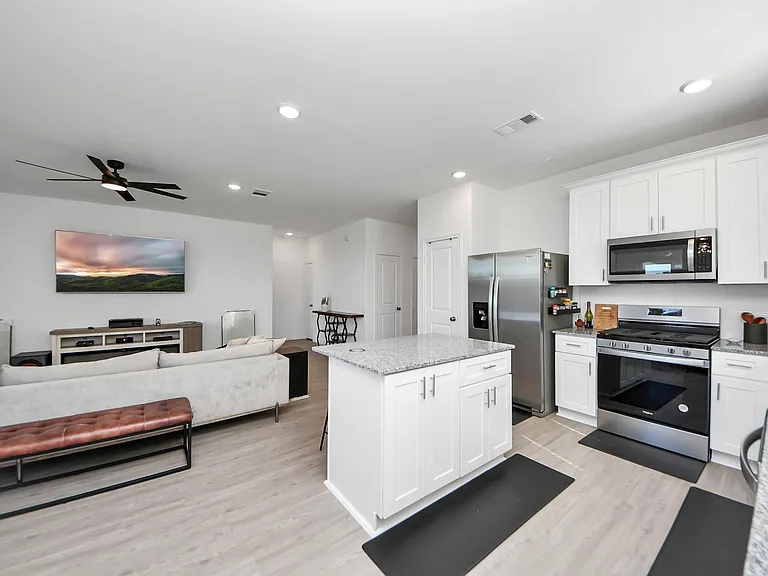 3113 Freiberger Ln — Photo 19