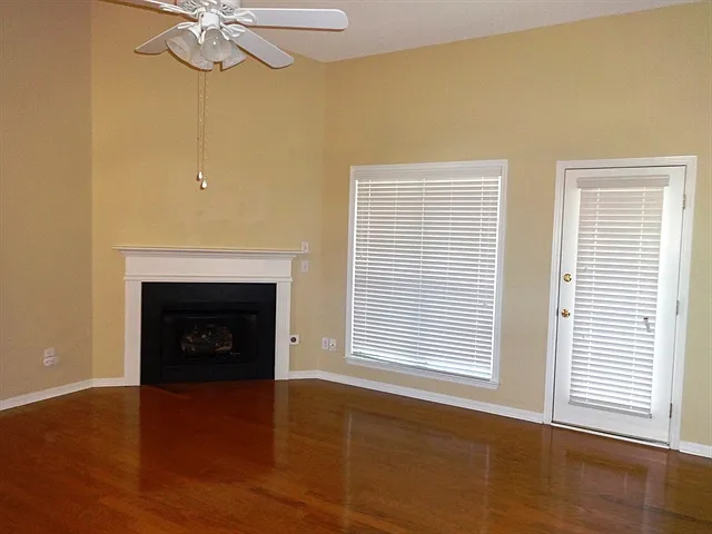 103 Rosedale Ct — Photo 5