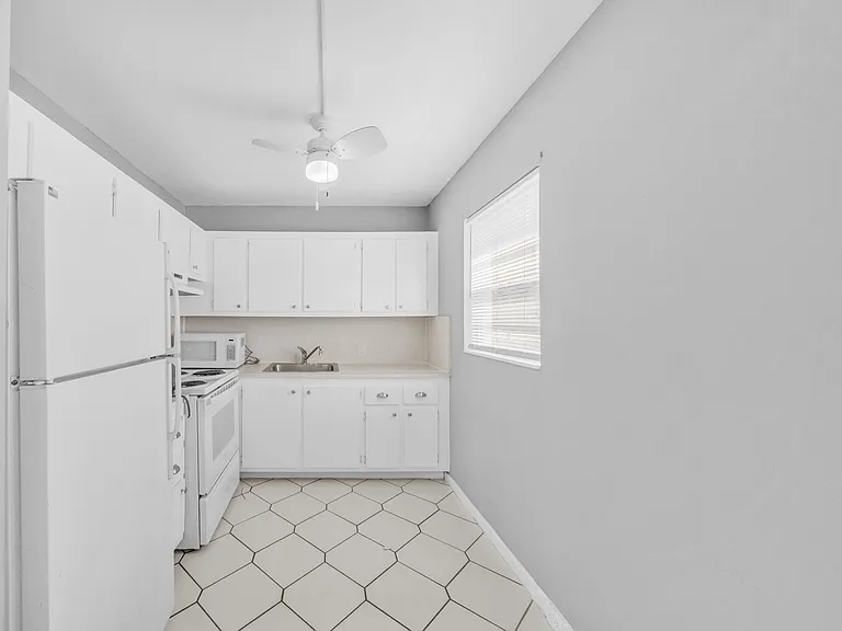 308 Fanshaw Way #308-H — Photo 8