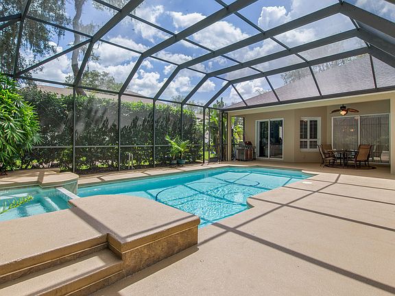 GATED FISHHAWK POOL HOME!! 