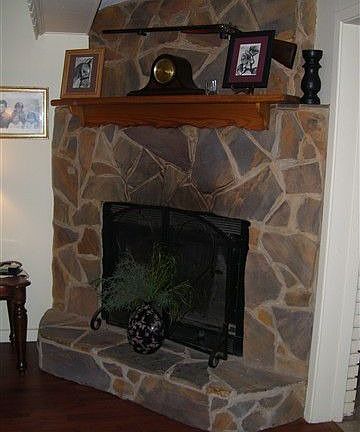 4th image of 105 Mesa Dr