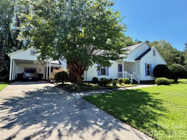 477 Birchwood Trl NE, Concord, NC 28025