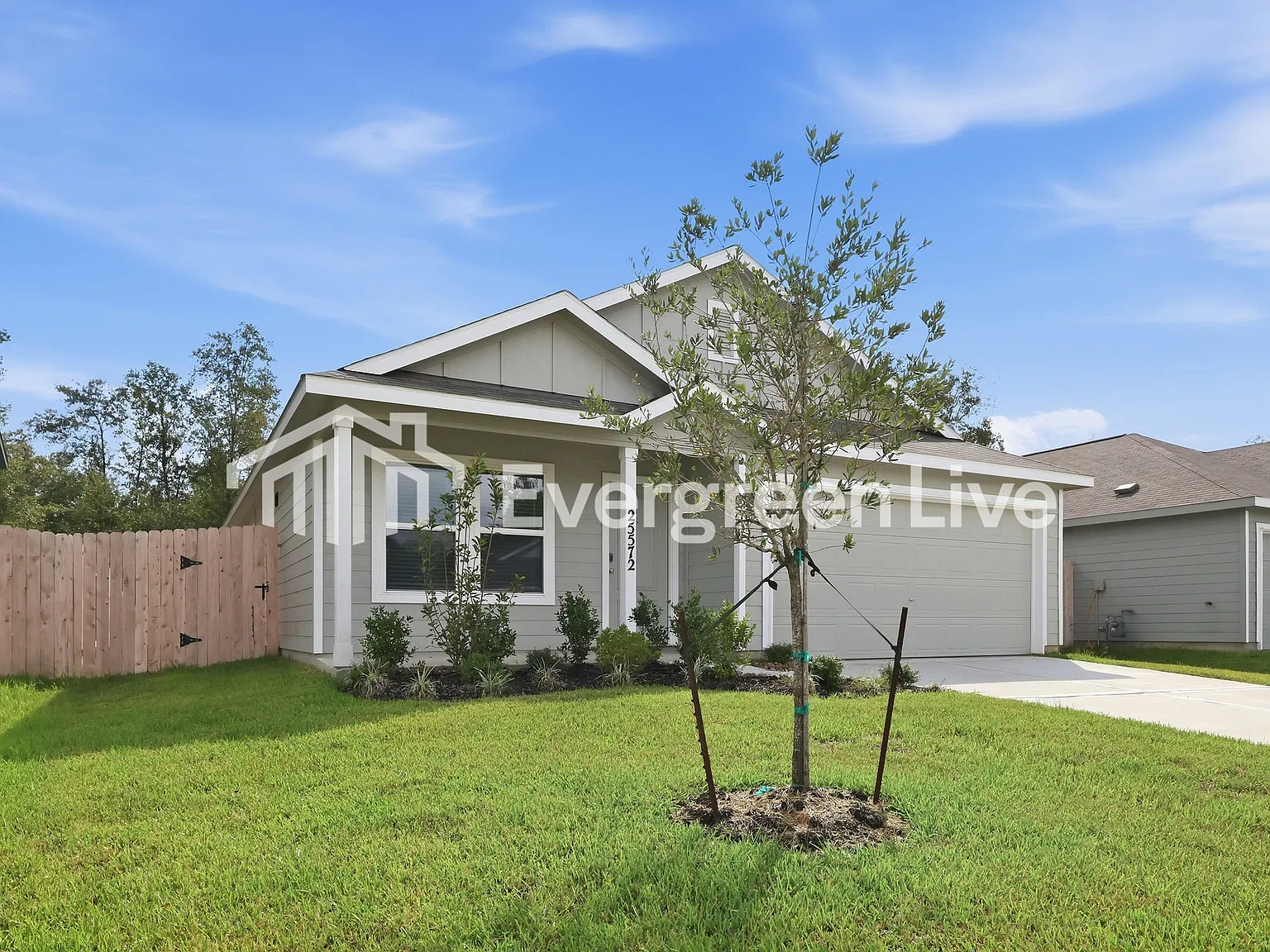 3 bed, 2.0 bath, 1474 sqft, $1,445 — Photo 2