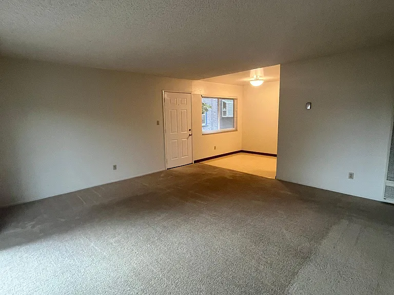 925 Madison St #2 — Photo 6