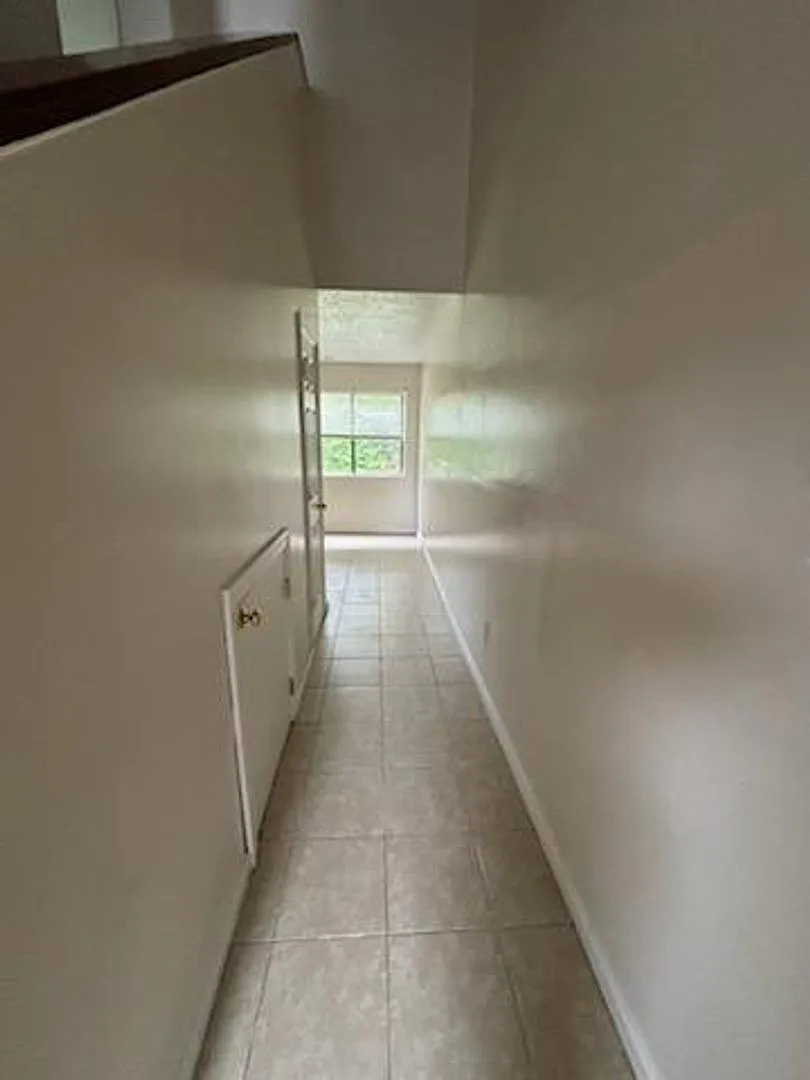 Pine Villa Town Houses — Photo 3