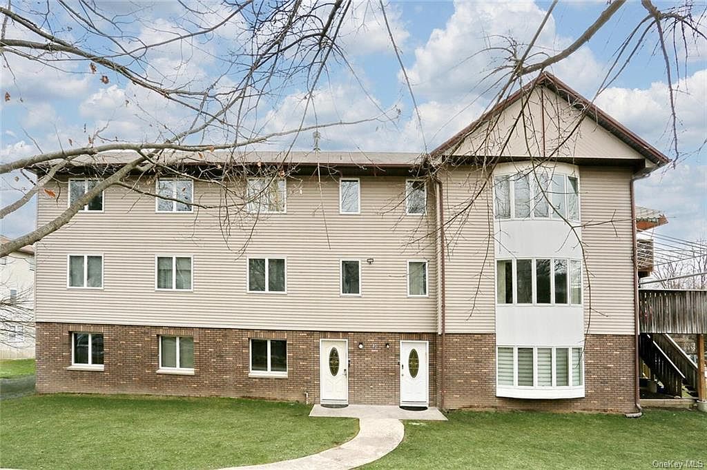 2 Gwen Lane UNIT 201, Monsey, NY 10952 | Zillow