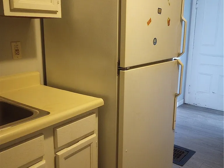 410 Linden Pl — Photo 11