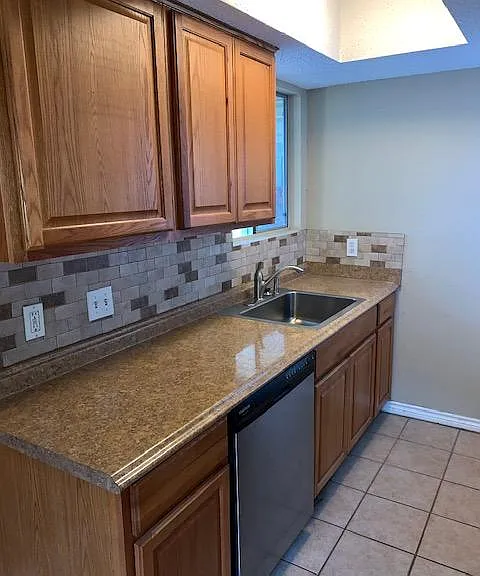 3105 S 1st St #101 — Photo 7