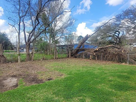 2nd image of 1453 N 47th St