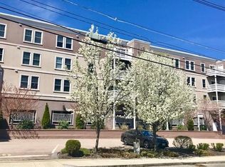 414 Mount Hope St APT 207, North Attleboro, MA 02760