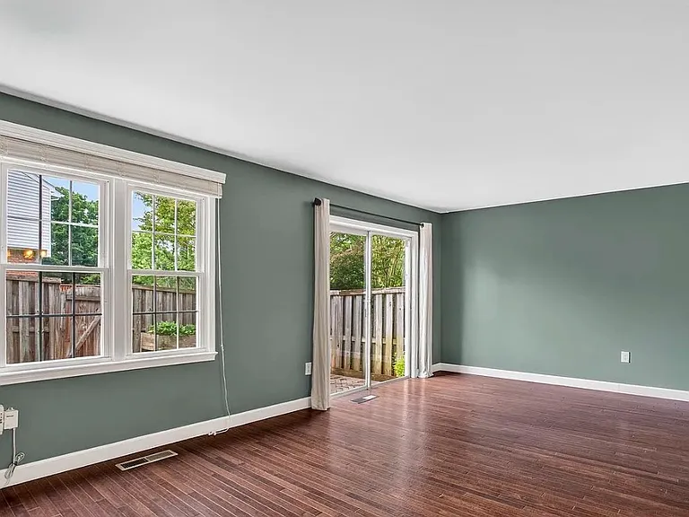 9507 Saluda Ct — Photo 9
