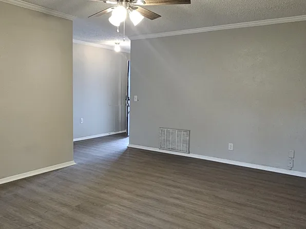 1645 S 6th Pl, Broken Arrow, OK 74012