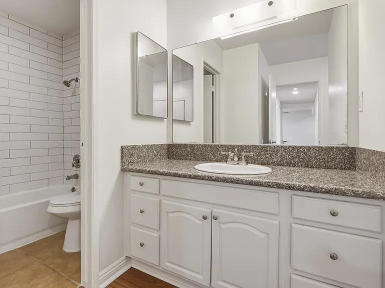 18620 Hatteras St #229 — Photo 8