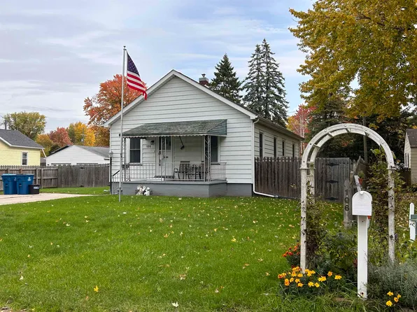 106 Oxford St, Bay City, MI 48708