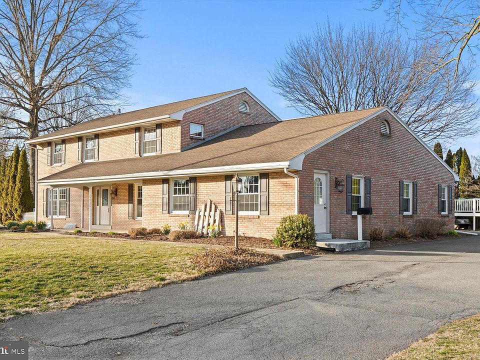 543 E Main St, Landisville, PA 17538 Zillow