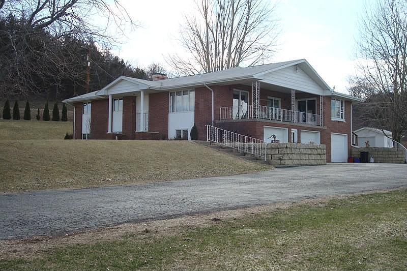 9139 Olde Davenport Rd, Dubuque, IA 52003 Zillow