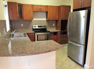 7482 NW 179th Ter, Hialeah, FL 33015
