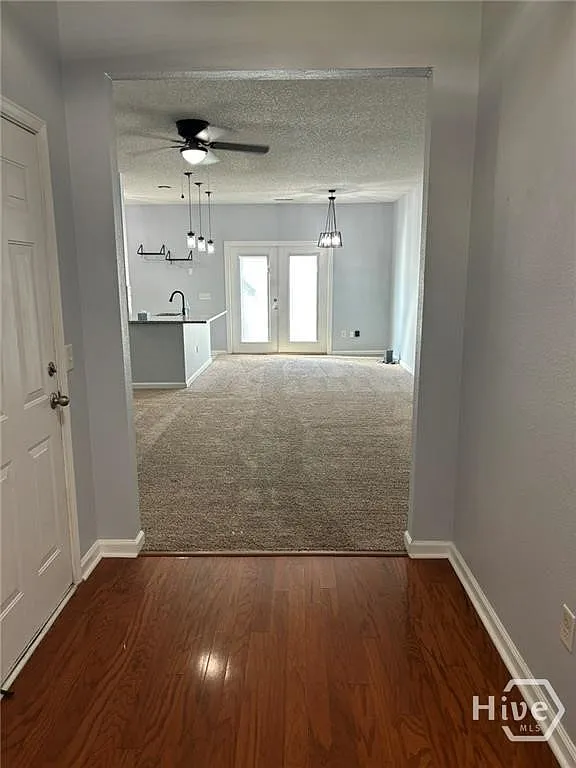 3 bed, 2.5 bath, 1588 sqft, $1,800 — Photo 2