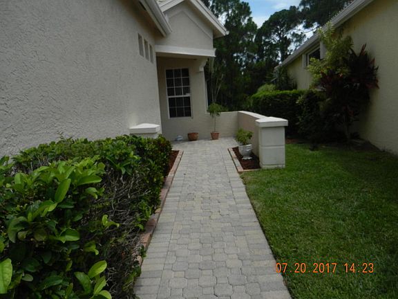 2nd image of 769 SW Saint Croix Cv