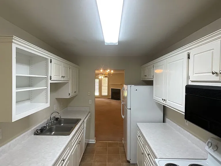 413 Northrop Pl — Photo 7