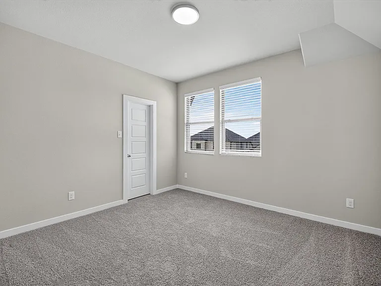 710 Summerberry Dr — Photo 14