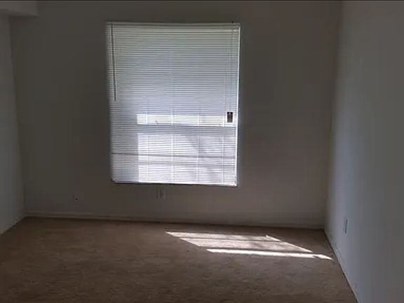 5th image of 3074 15th Ave S