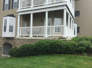 2811 Suncrest Vlg, Morgantown, WV 26505