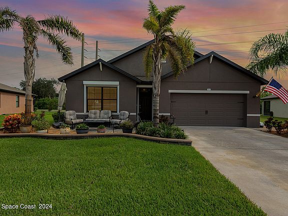 2nd image of 2615 Alibird Dr