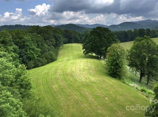 472 Grays Ridge Rd, Tuckasegee, NC 28783