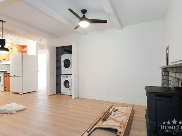 3 bedroom rental in Surrey — photo 9