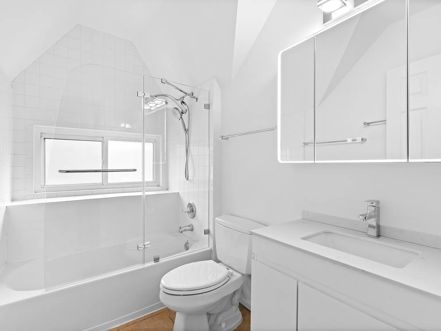 2 bed, 1500 sqft, $1,950 — Photo 1