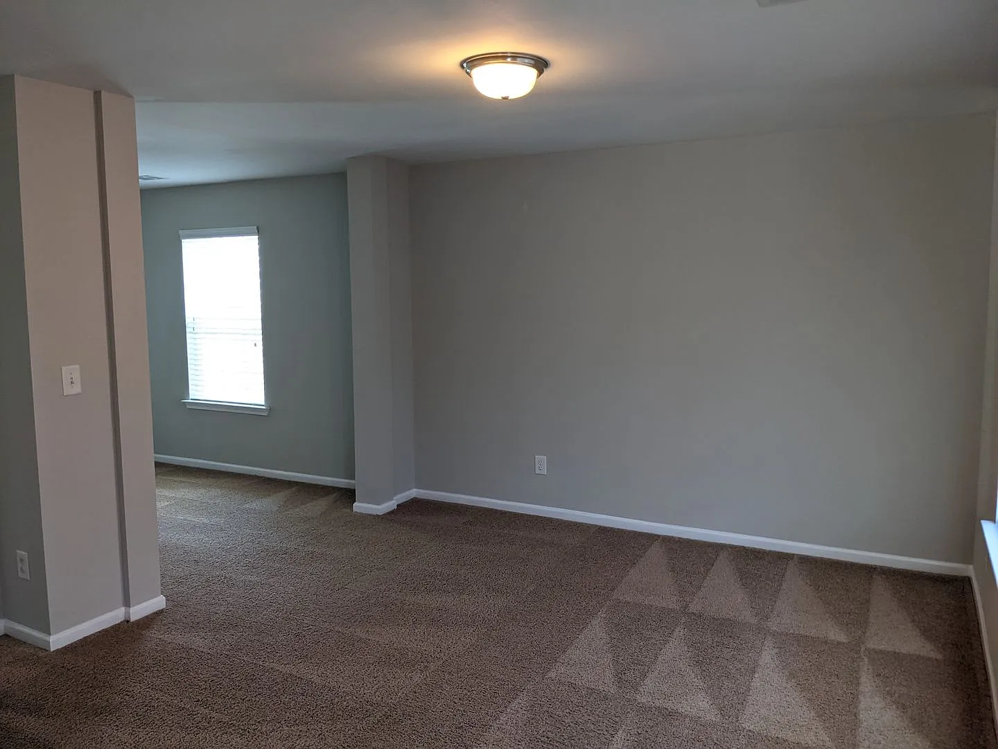 Gardens of Eastfield - Location, Location! — Photo 3