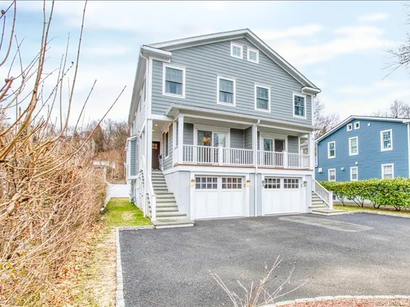 11 Hollow Wood Lane #A, Greenwich, CT 06831